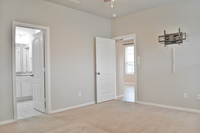 Photo - 31619 Heguy Pass