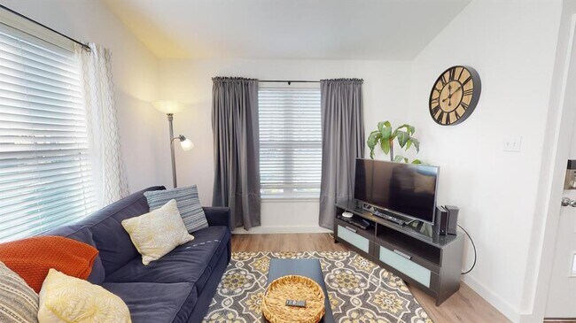 Photo - 6409 Burns St Unit 307