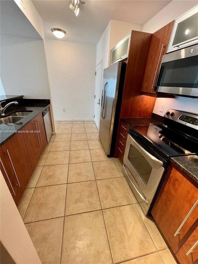 Building Photo - 7350 SW 89th St Unit 1708S Rental