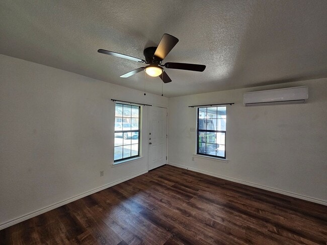 Photo - AVAILABLE NOW! Unit 1905 Alamo Ave