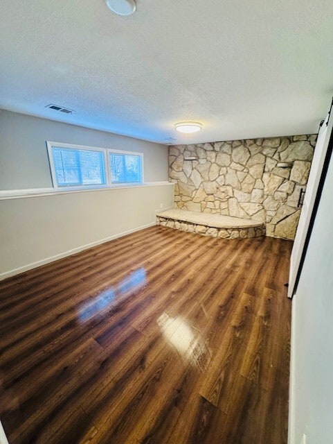 Photo - 1221 N School St