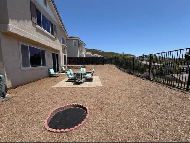 Photo - 721 Helmsdale Rd