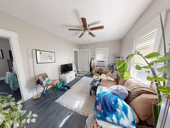 Photo - 1623 Hopkins Ave Unidad Apt 2