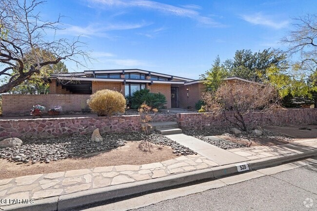 Building Photo - 528 Stonebluff Rd Rental