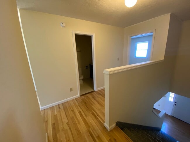 Photo - 3 Bed/2.5 Bath Bloomington Townhouse