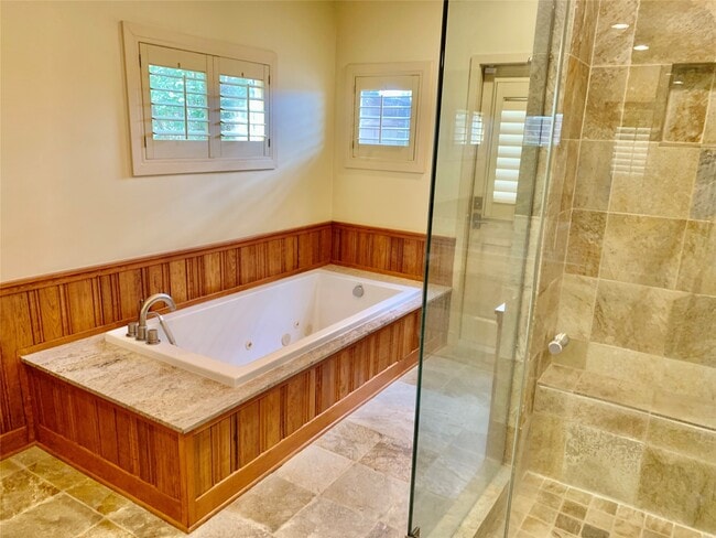 Photo - 1955 Portsmouth St