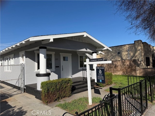 Photo - 1305 E 17th St