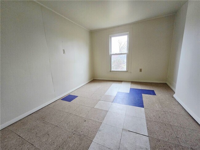 Photo - 130 E Elisha St