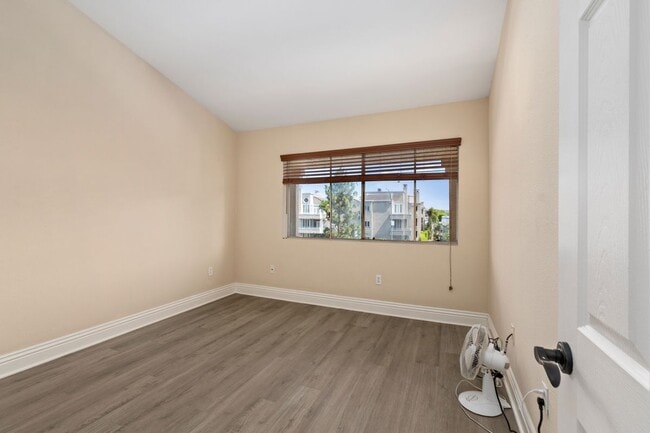 Photo - 3965 Nobel Dr Unit 242-