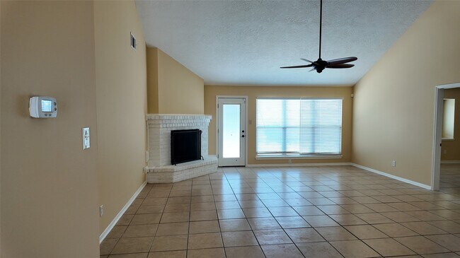 Photo - 7003 Glen Rosa Dr