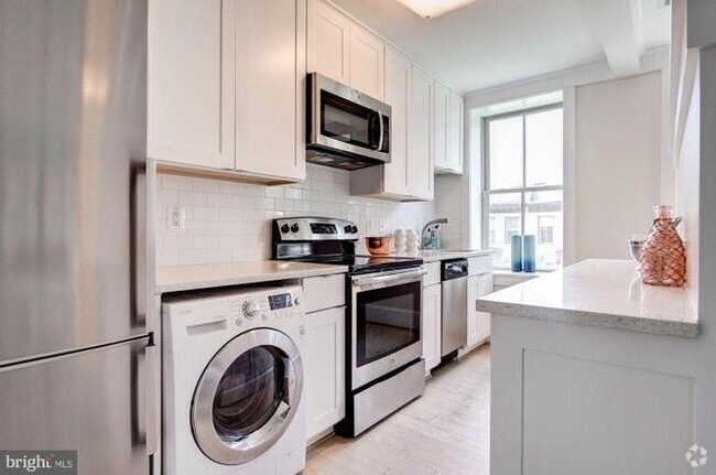 Building Photo - 1451 Park Rd NW Unit 215 Rental