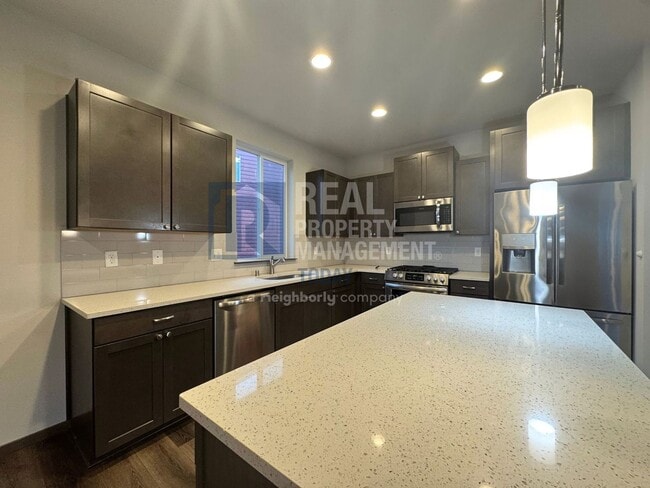 Photo - Stunning 5 Bedroom! Great Location!