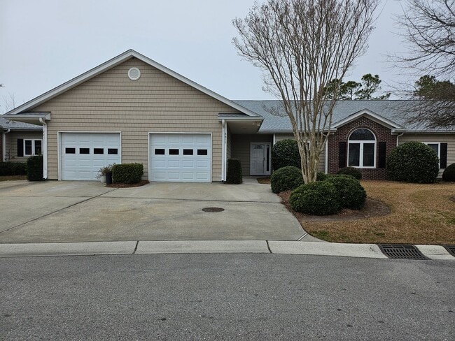 Building Photo - Southport - 3bedroom, 2 bath Townhouse