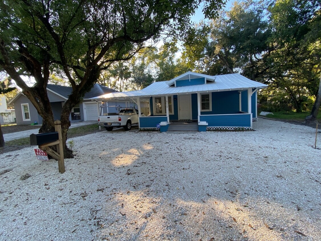 Photo - 8110 N 10th St (Tampa, FL)