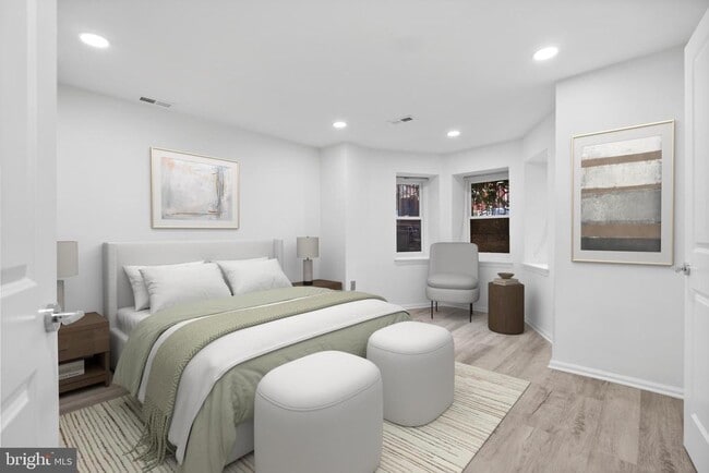 Photo - 931 Westminster St NW