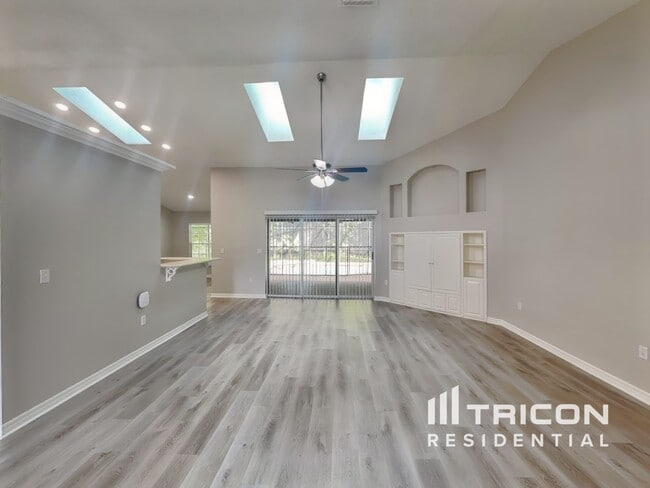 Photo - 958 Shriver Cir