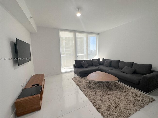 Building Photo - 488 NE 18th St Unit 2502