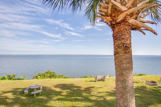 Photo - Bayfront 2BR/2BA Condo at Bayview Terrace ...