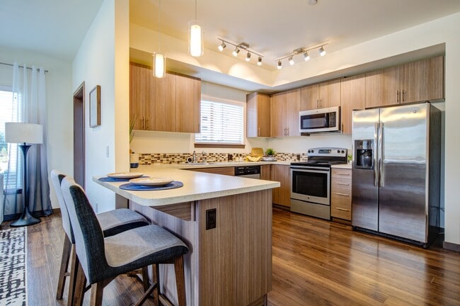 Building Photo - Discovery West Rental