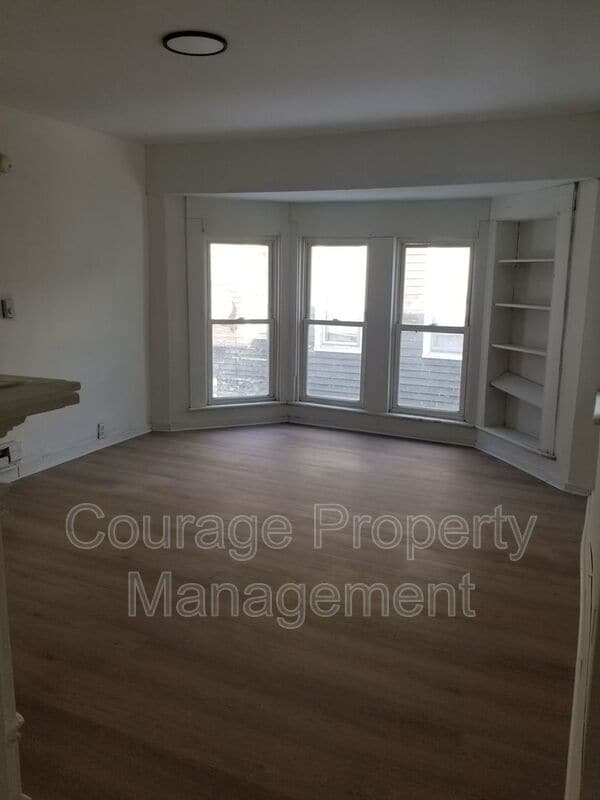 Photo - 514 W First St Unit Apt. B