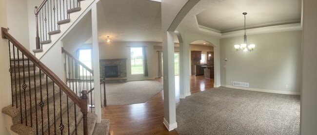Photo - Home For Rent Papillion