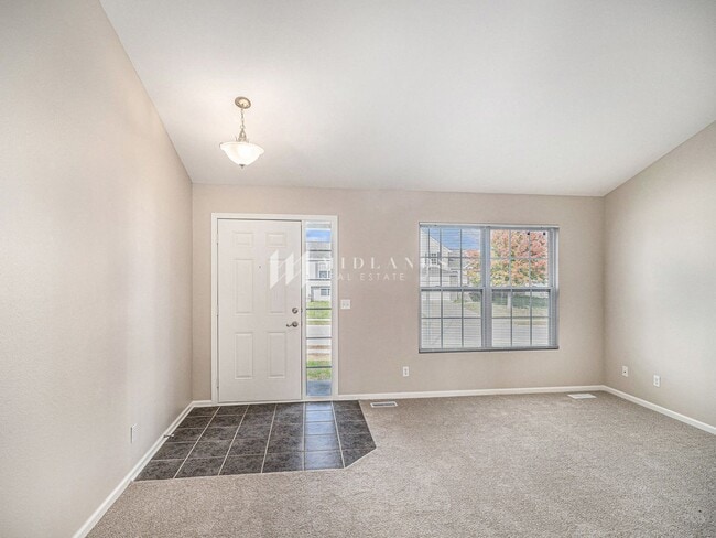 Photo - Springhill Multi-Level