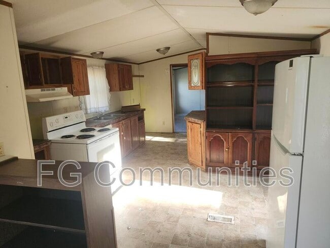 Photo - 1124 N Bryan Rd