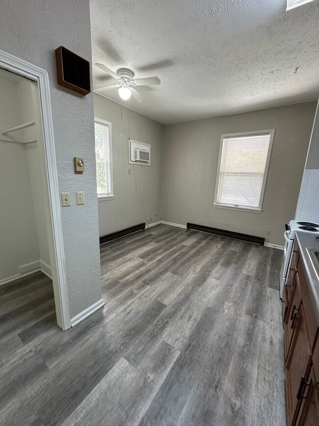 Photo - 2504 Main St Unidad 2504-2 Main