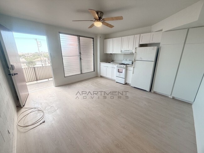 Photo - 1218 N School St Unit 3E