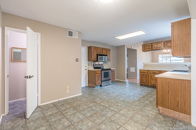 Photo - 11307 Forest Pass Ct