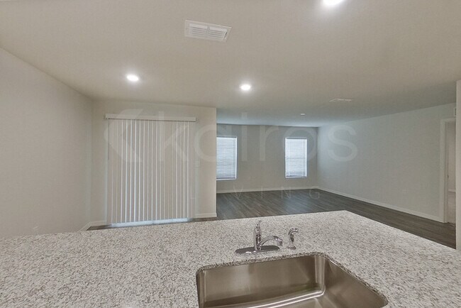 Photo - 1190 S San Mateo Dr