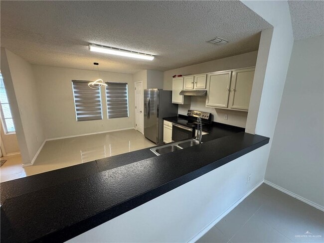 Photo - 13 Santa Fabiola St