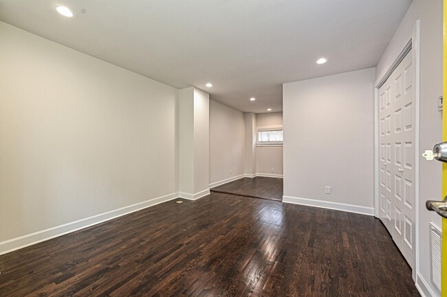 Photo - 215 S Gardner Ave