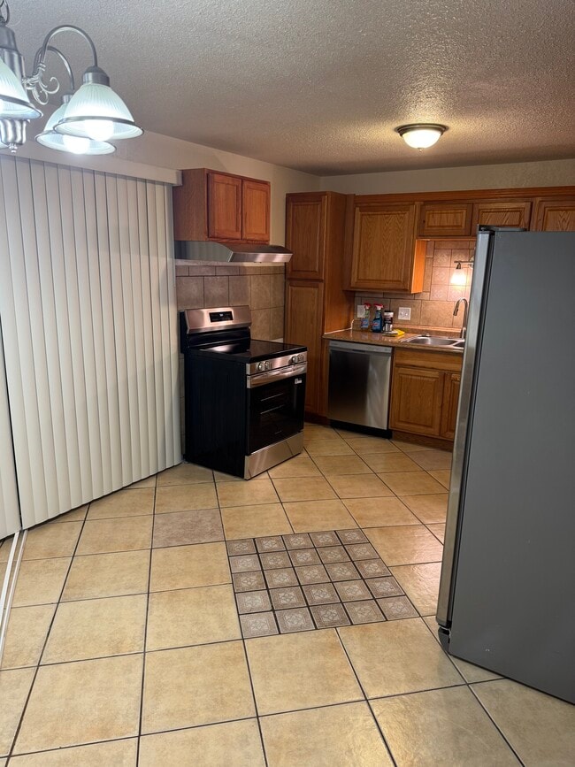 Photo - 16828 E 7th Pl