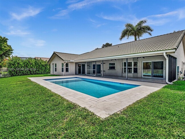 Building Photo - 11690 Island Lakes Ln