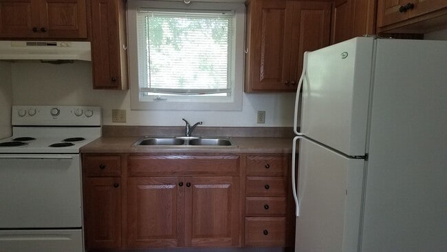 Building Photo - 320 7th St Unit 12