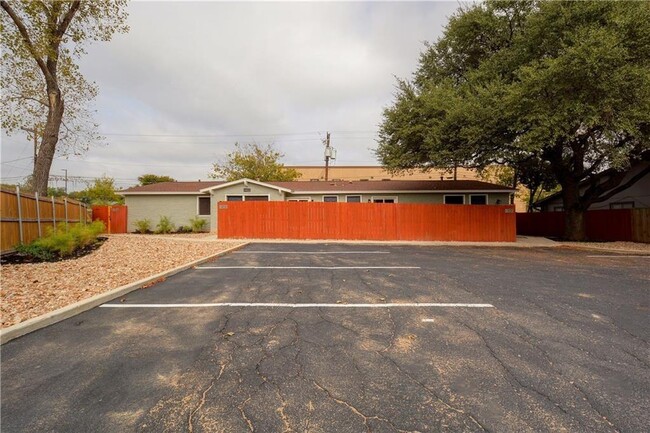 Photo - 4802 W Wind Trail Townhome