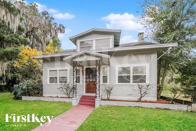 Photo - 109 E Palmetto Ave House