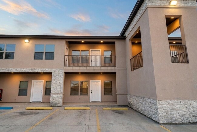 Photo - 5601 Cuenca Dr Unit B