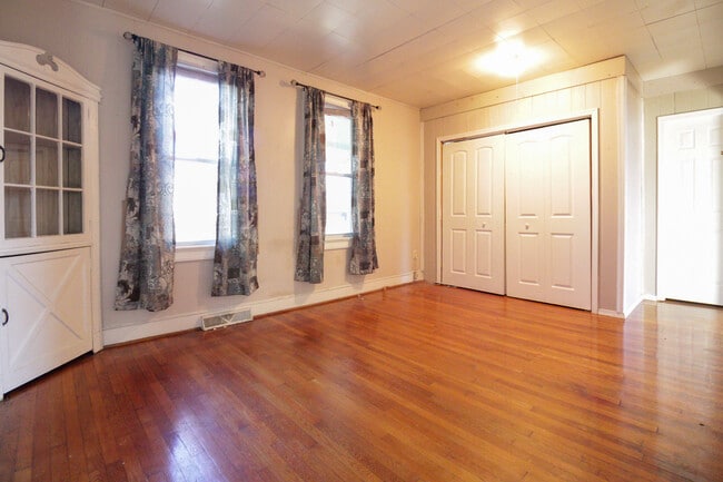 Photo - 400 N 3rd Ave
