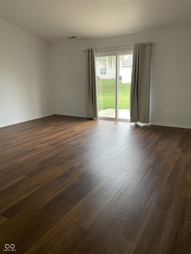 Photo - 1195 Count Turf Ct