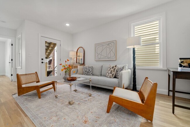 Photo - 76 Webster St Unidad 1