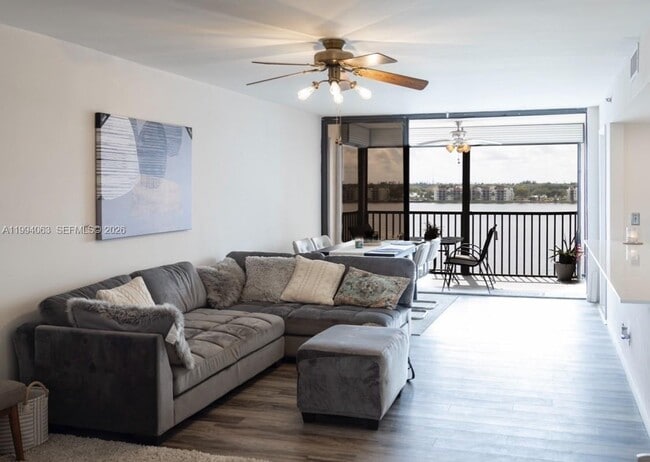 Photo - 105 Lake Emerald Dr Unit 708