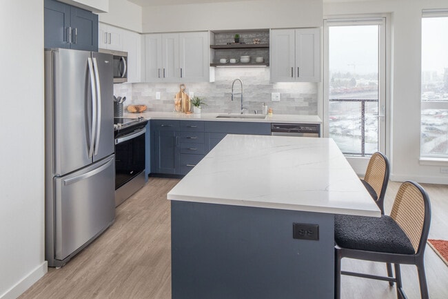 Claro at the Waterfront apartments — community photo