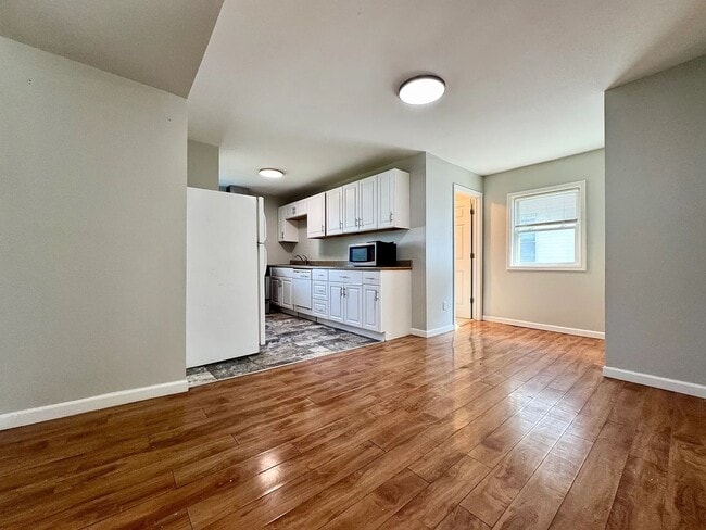 Photo - 518-520 W 5th St Unit 2