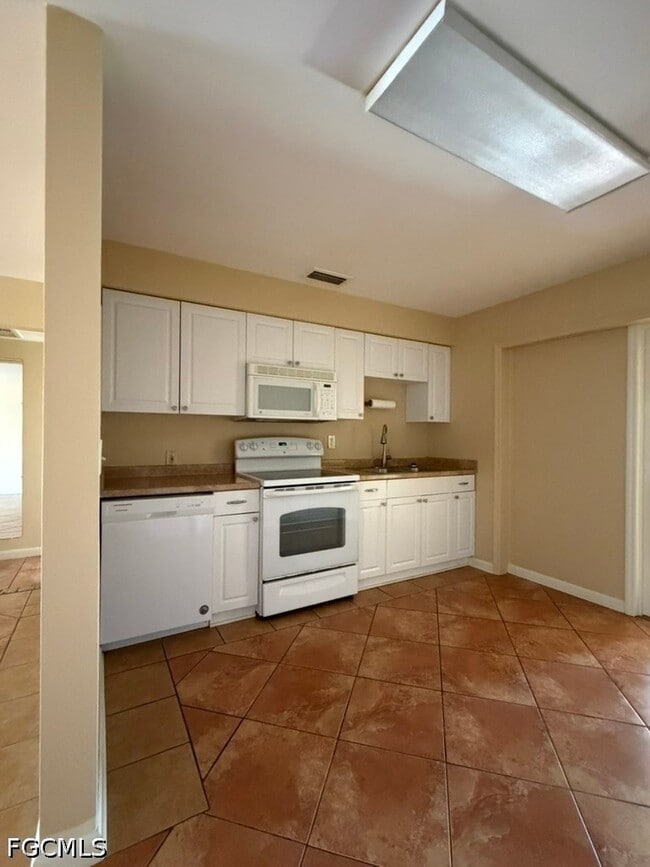 Photo - 4924 Vincennes St