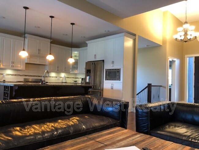 Photo - 1588 Marina Way