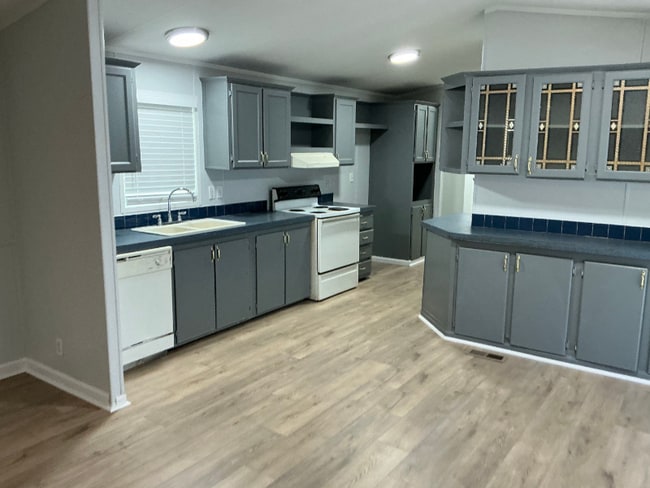 Photo - 1081 Clara Ln