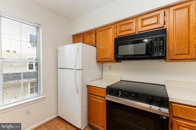 Photo - 9472 Scarlet Oak Dr Unit 9