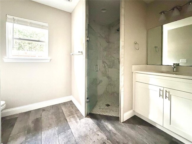 Photo - 103 4th St SE